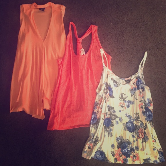 3 tank tops - Picture 1 of 5
